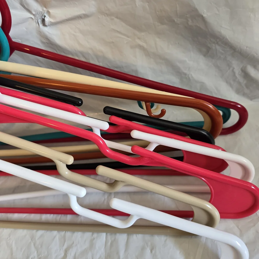Multi-Color Plastic Clothes Hangers Set 10 Pieces